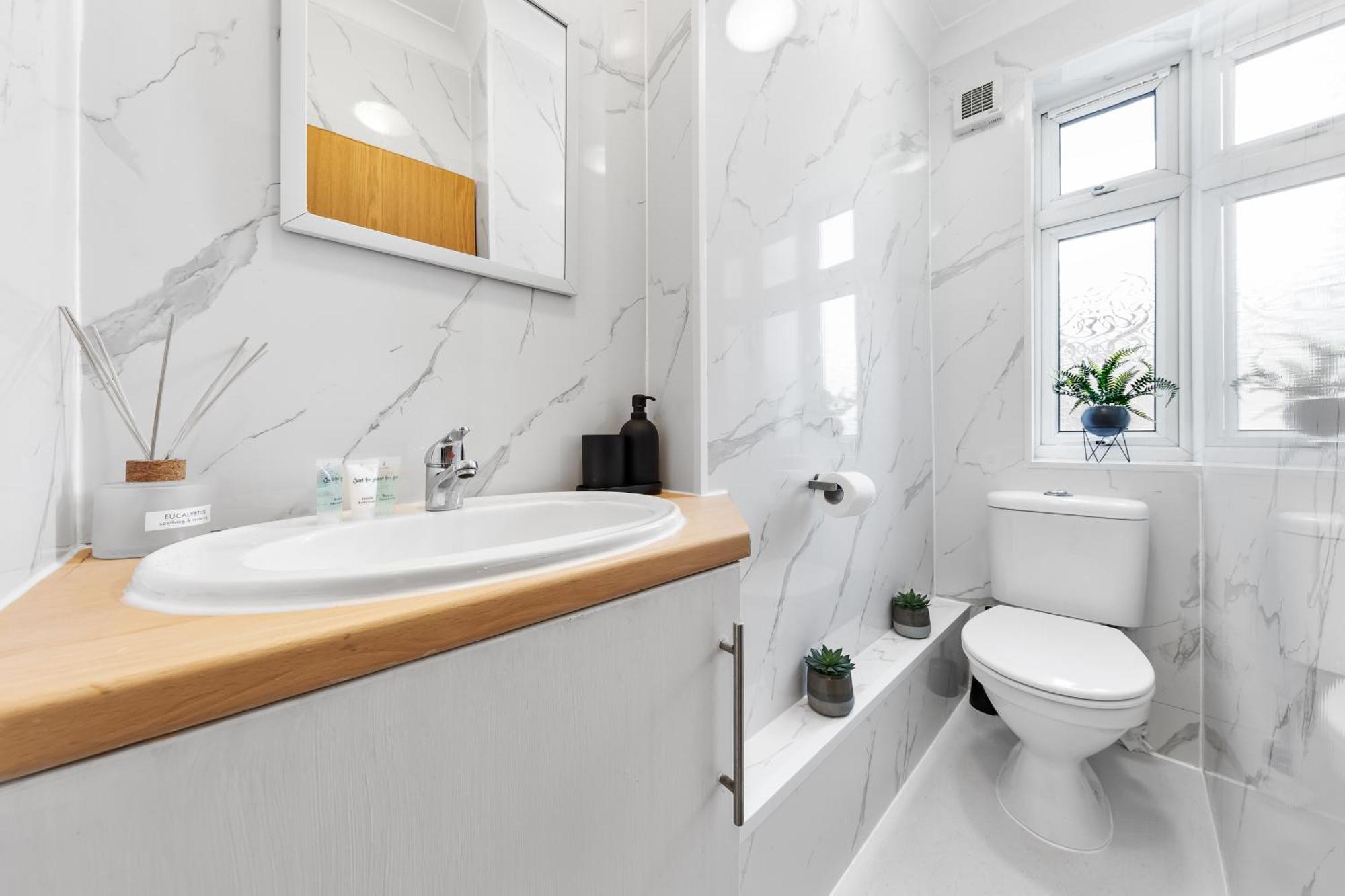 Green Hype - 10 Mins To Stadium - Sleeps 8 London Exterior foto